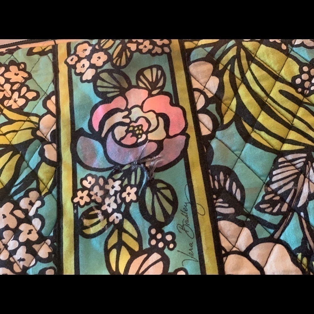 Vera Bradley Island Bloom Laptop case & Sleeve​​​​​​​​​ - Picture 7 of 8